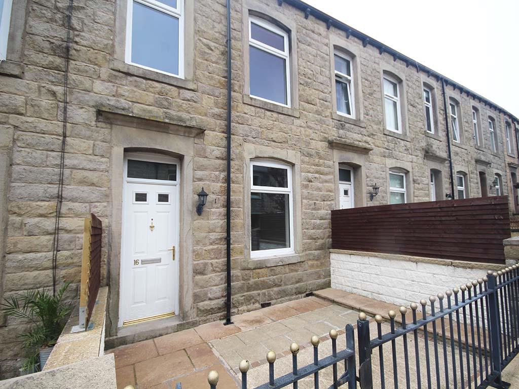 3 bedroom mid terrace house To Let in Barnoldswick - IMG_6873.jpg